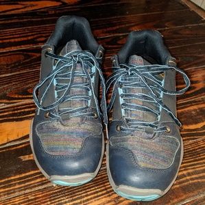 Women's black leather Kuru shoes